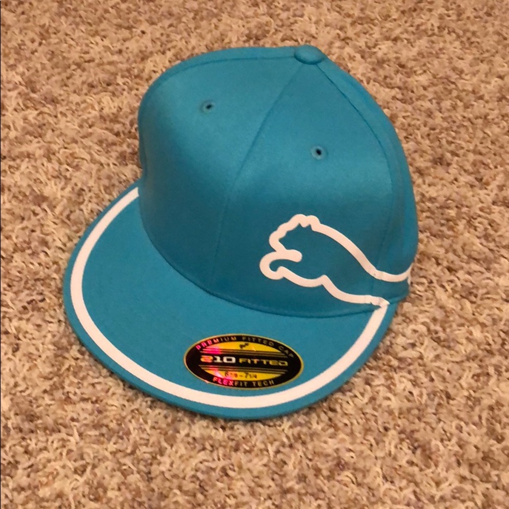 Blue flat bill Puma hat men’s.